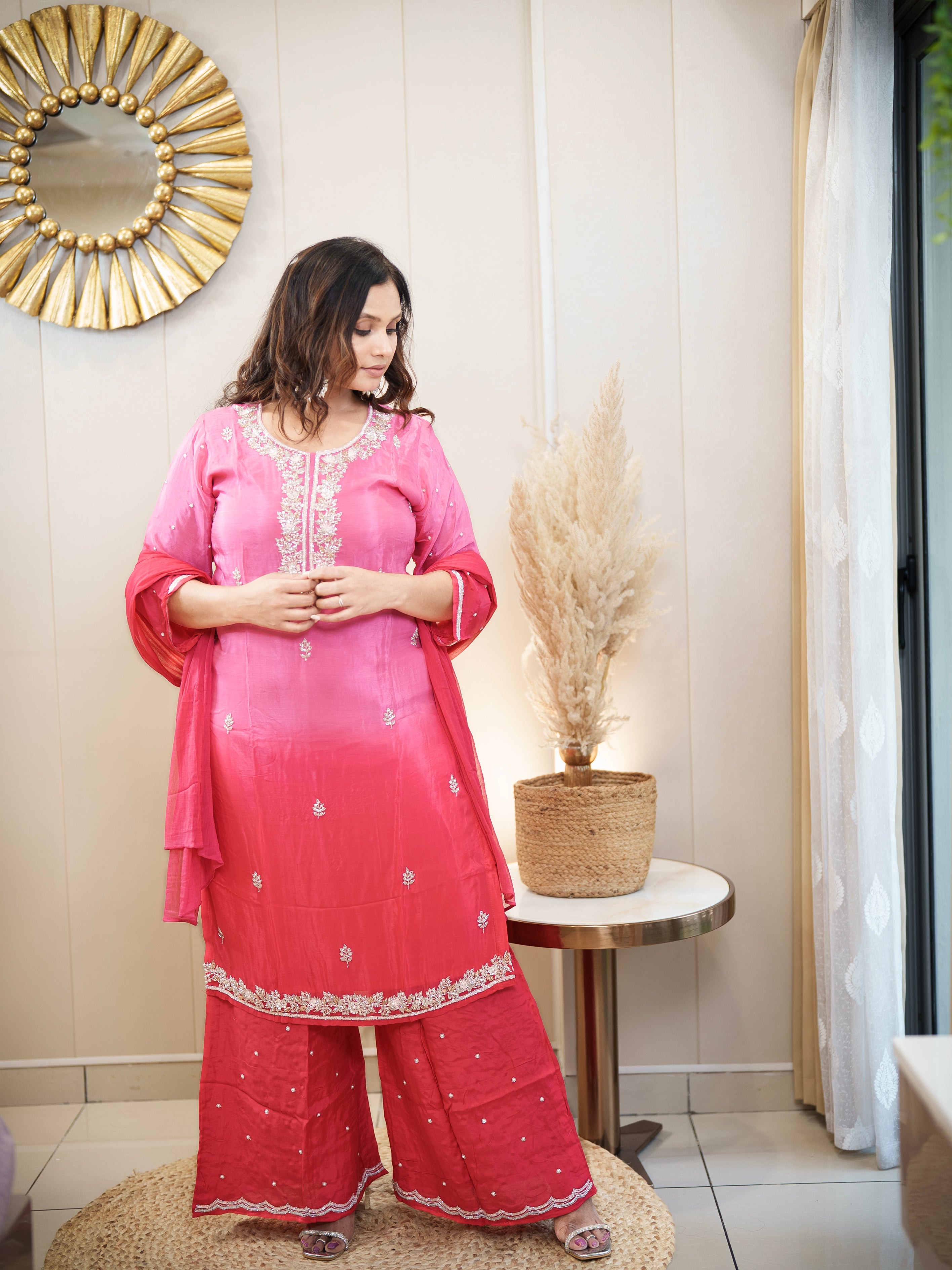 Gulabi Noor Kurta Set