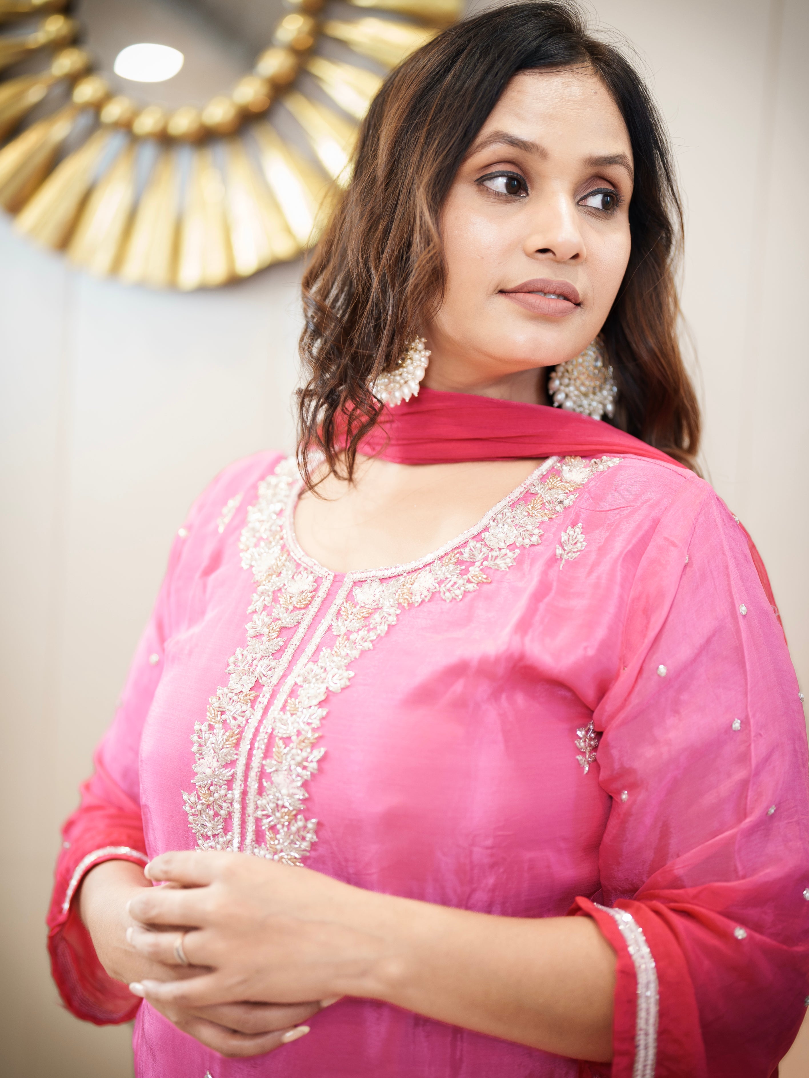 Gulabi Noor Kurta Set